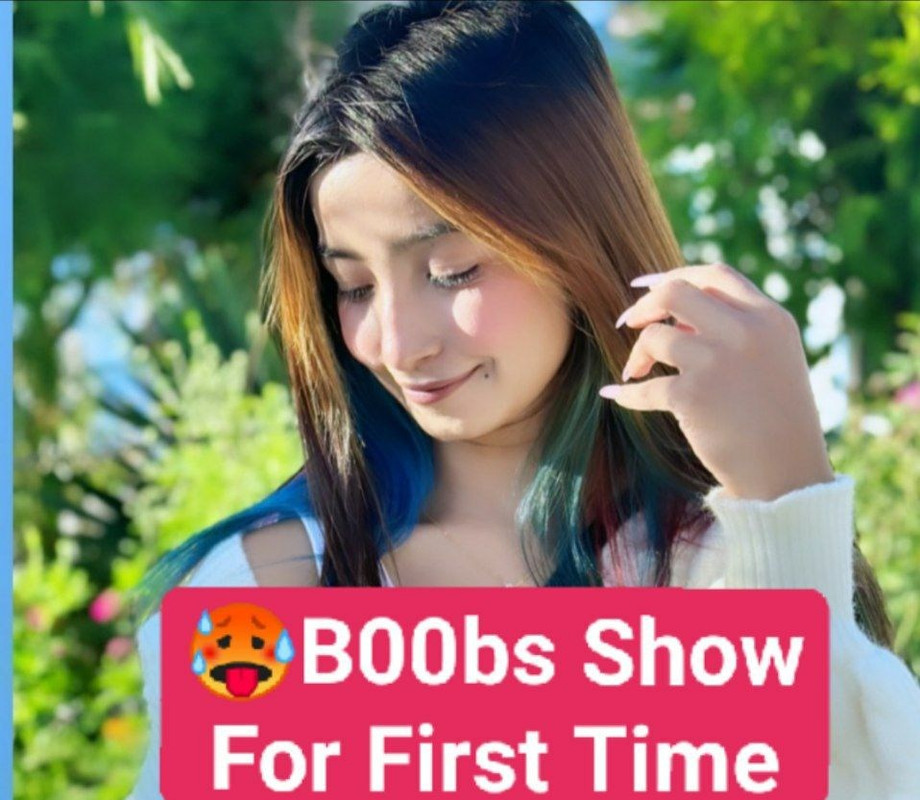 cute girl boobs show first time leaked snap