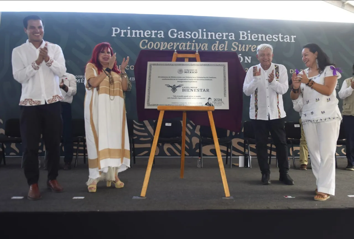AMLO inaugura primera gasolinera del bienestar en Calakmul, Campeche