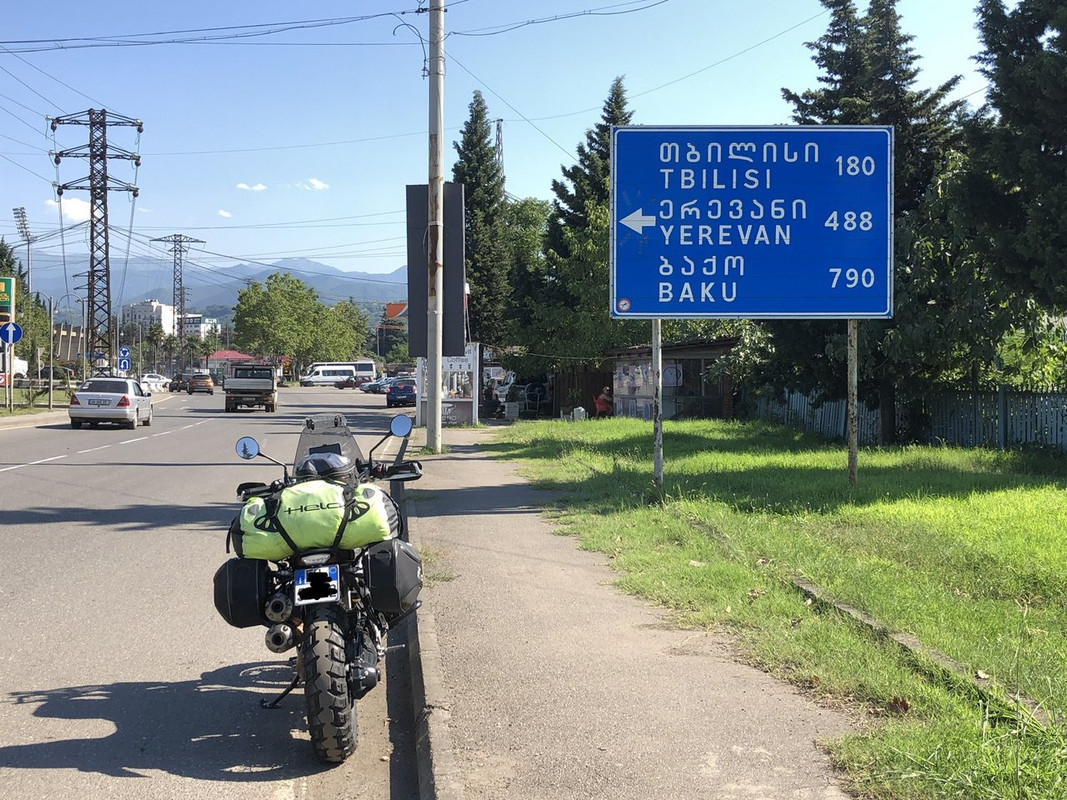 E2CE9A6B-4757-4219-B2E1-2C49BC77EDE9