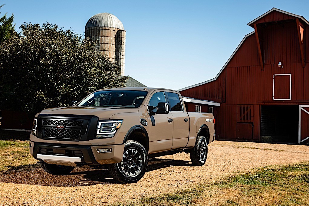 2020 Nissan TITAN XD (22)
