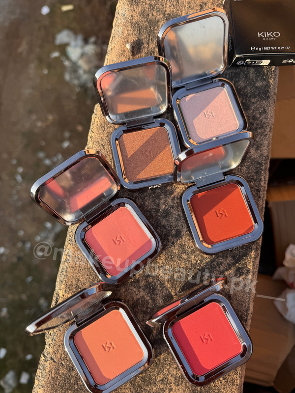 Kiko Milano Unlimited Blush/Highlighter 6 g each.