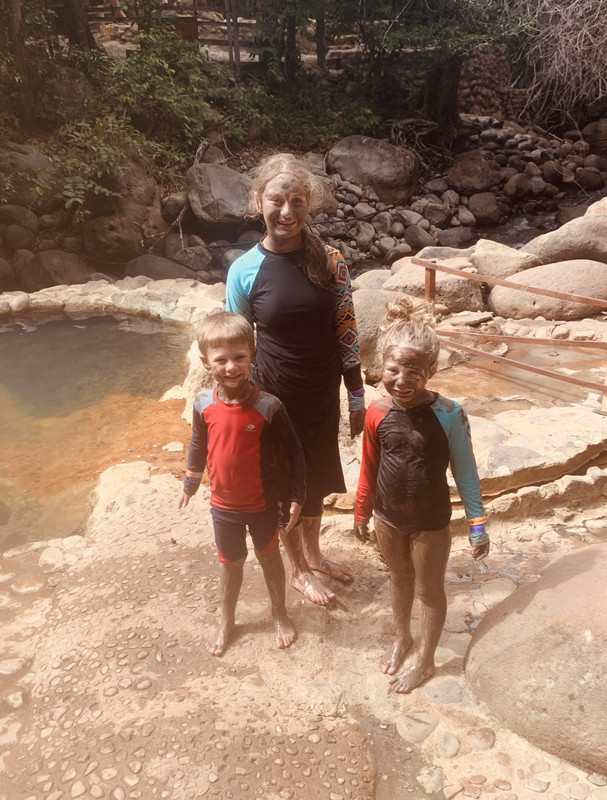 EF8FDF6C-B172-4F90-AA1E-6AE3A5681F01