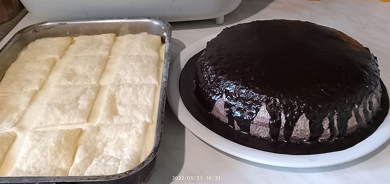 https://i.postimg.cc/zf8rc07S/kremes-kapucinertorta-2022-05-21.jpg