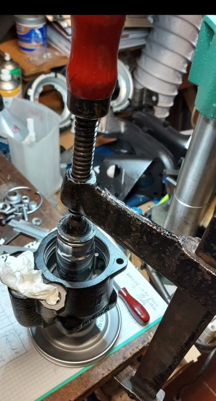 FF51D4C7-880D-4FA5-BB9C-5AD661458157