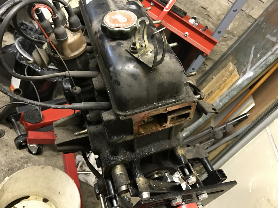 Restauration 4L (1115)