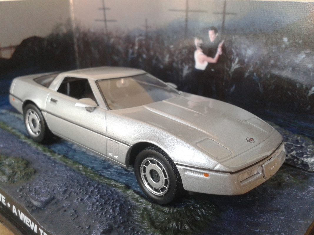 1984 Chevrolet Corvette C4 (Universal Hobbies – nº37 James Bond Car Collection) (3)