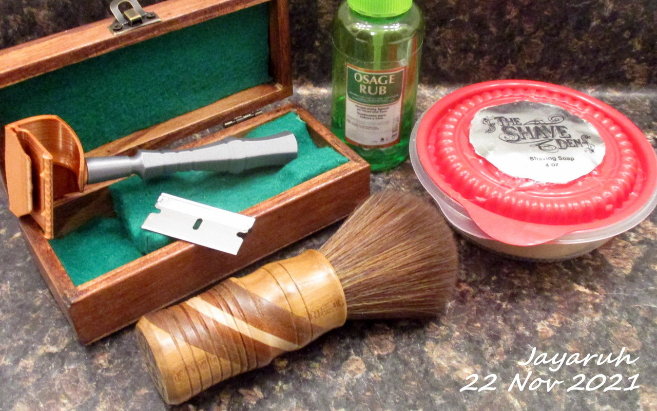 [Image: sos211122.jpg]