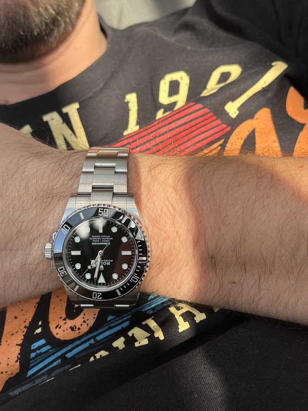 FD6DEE13-6BDF-47B7-B3A1-0AB87B2264ED