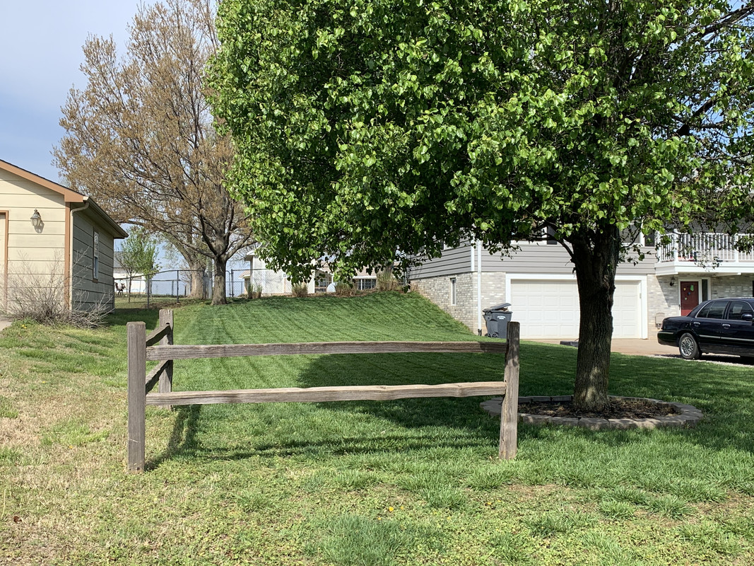 12052113-3104-4B35-9759-56B0FD502C7E