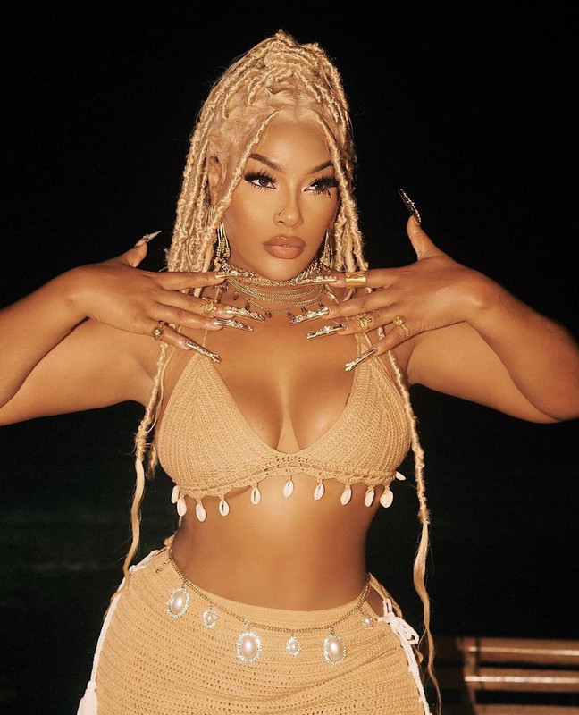 [Image: Fb6jyqc-WQAM7-CKR.jpg]