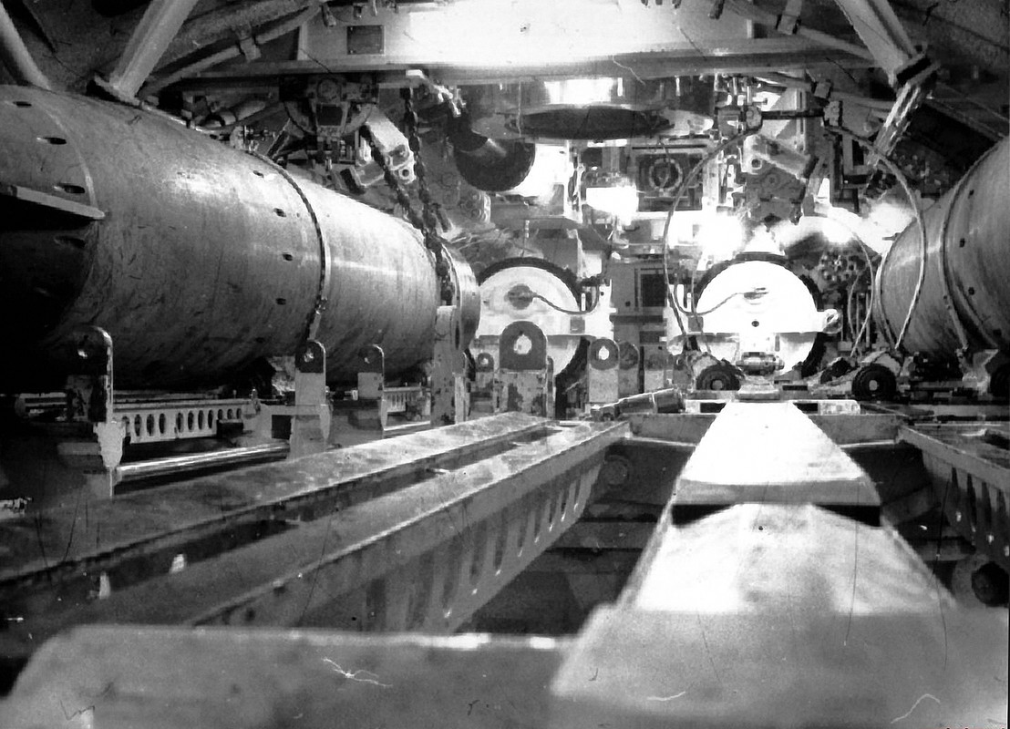 HMS Narwal (S.03)-11