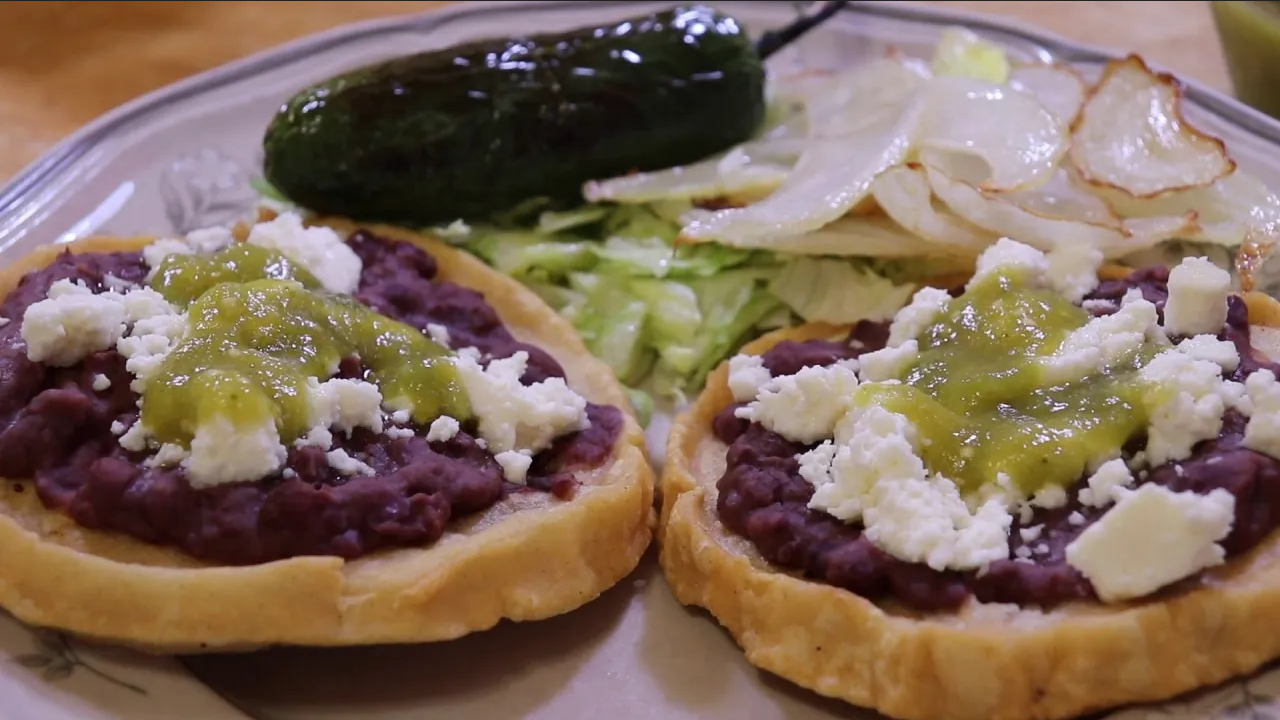¿Cómo preparar unos frijoles para sopes? Así puedes elaborarlos con esta receta