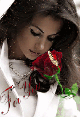 femmepapillonroserouge