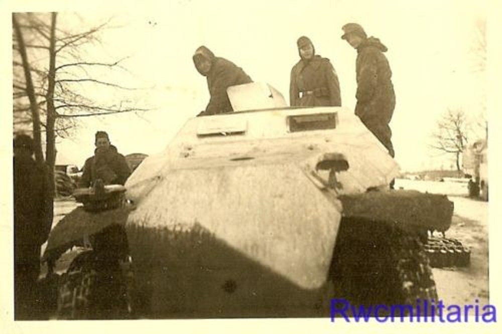 German SdKfz.251 Schützenpanzer Halftrack in Rus