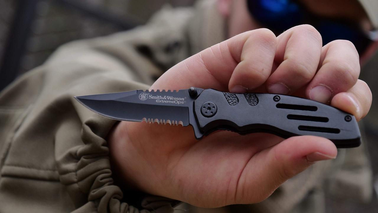 Smith and Wesson Folding Knife