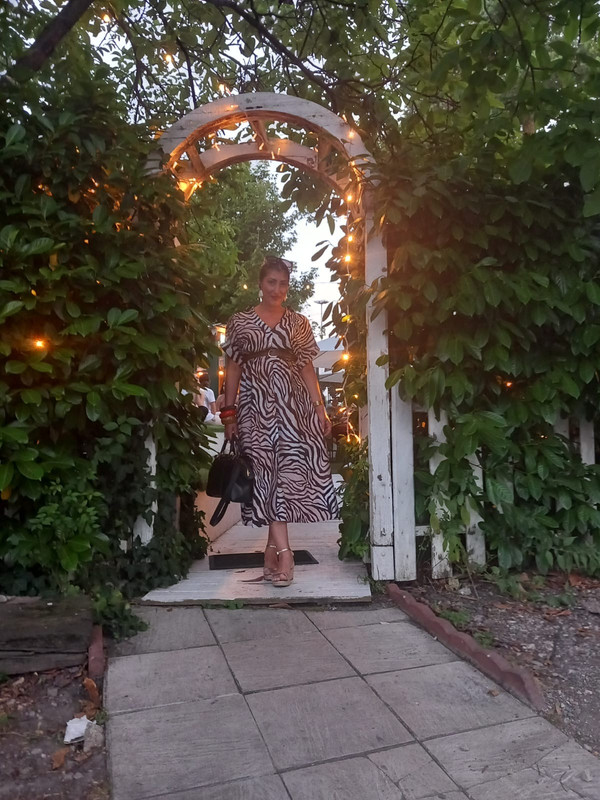 b1ff9256-266a-4091-81f6-503a62807206