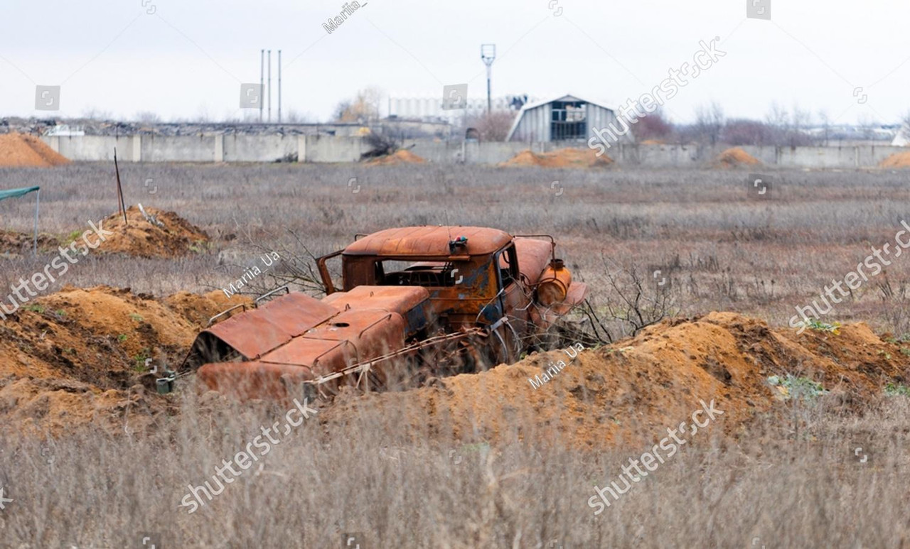 1001 APA-5D airfield starter vehicle destr 29 08 22