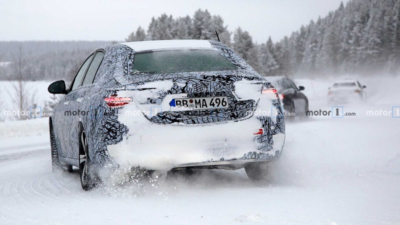 Futura W206 em testes na Europa 2022-mercedes-c-class-sedan-spy-photo-4