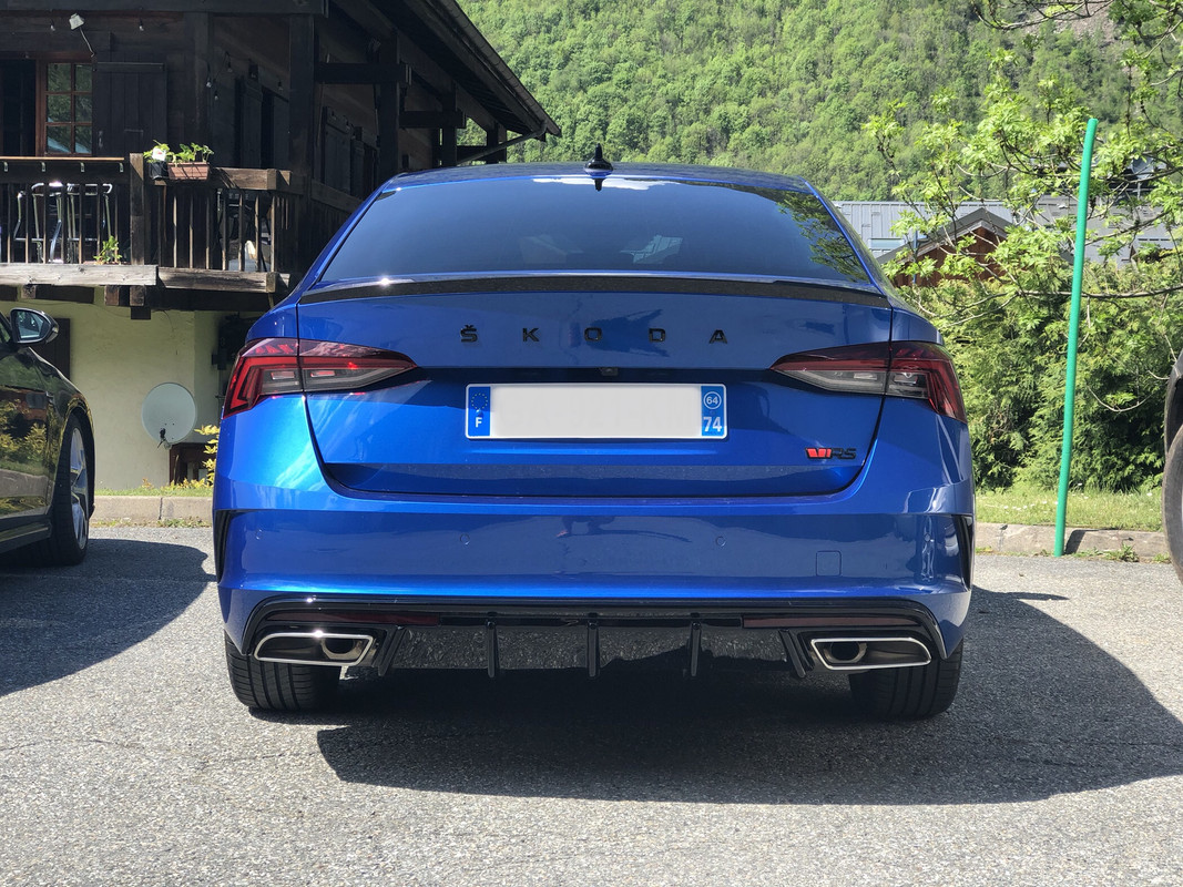 28EA23F1-424C-4611-A47F-18C2136F0B8D