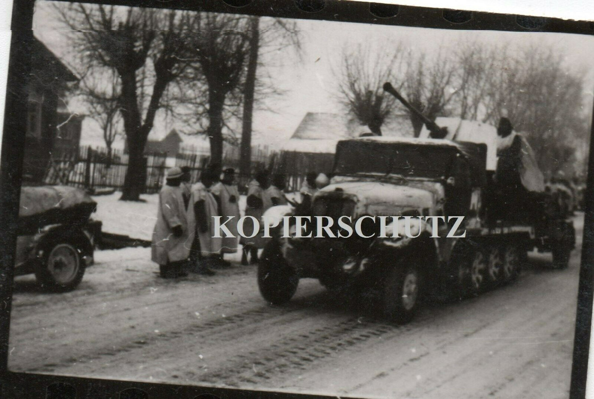 Russland Kalinin Klin Autobahn SDkfz LKW Halkette Flak Geschütz 