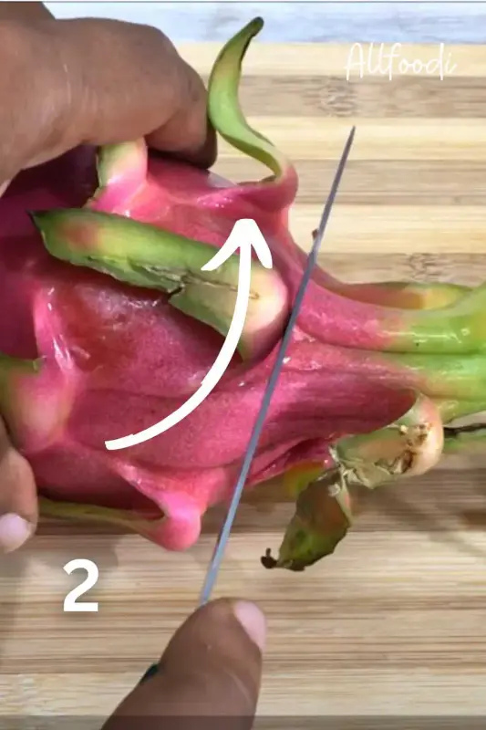How to cut a dragon fruit: