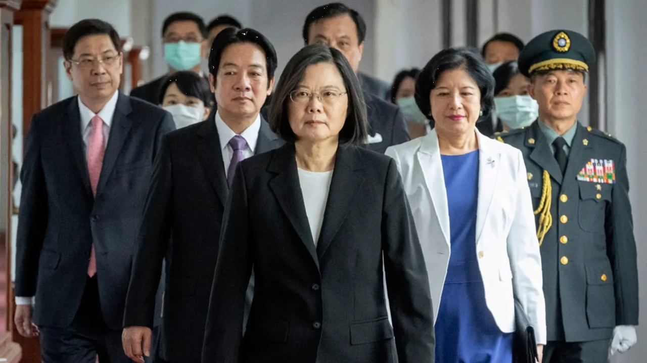 Taiwán ofrece ayuda a China para controlar ola de COVID-19