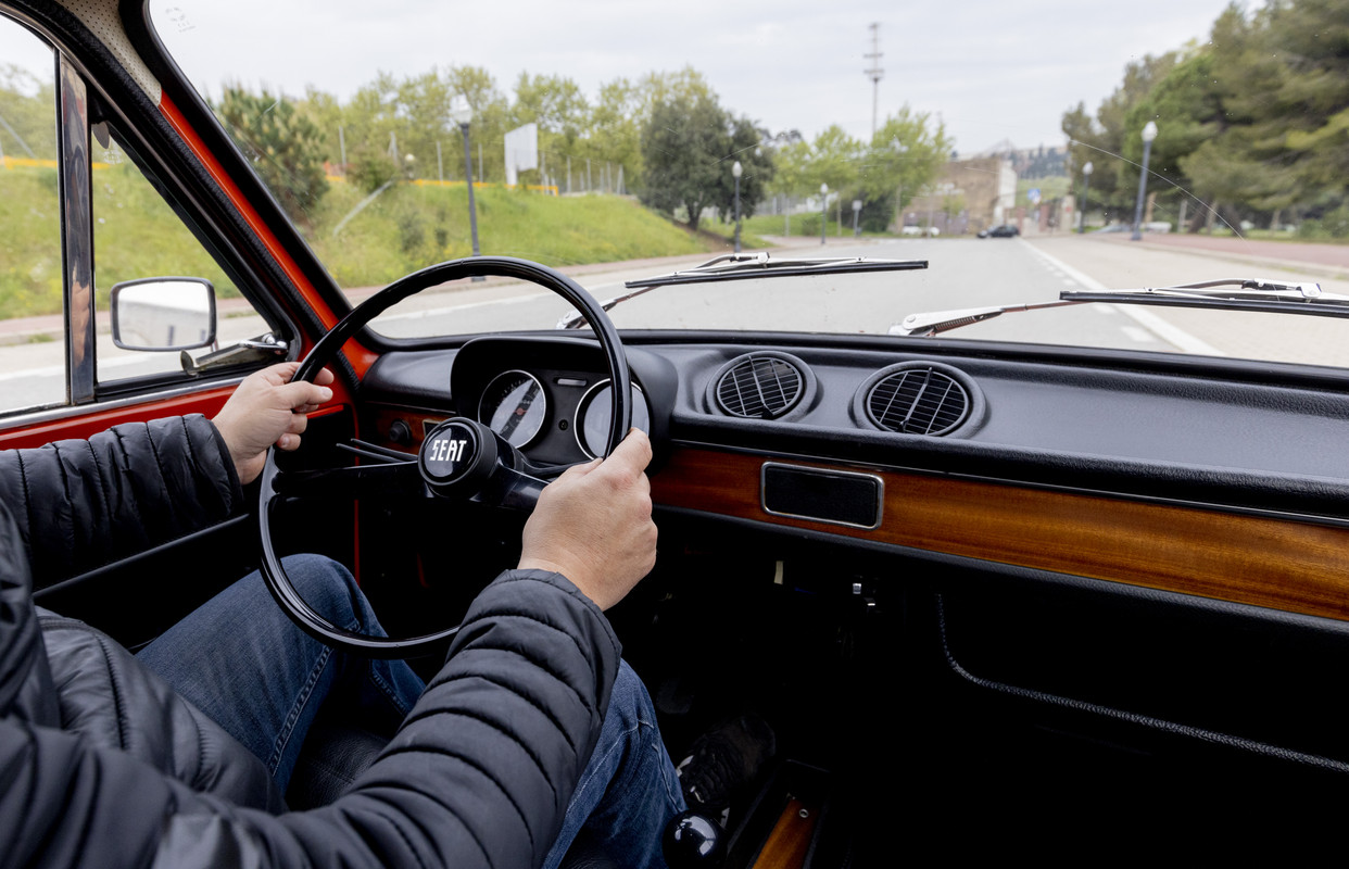 From-the-SEAT-127-to-the-Ibiza-50-years-of-driving-evolution_08_HQ