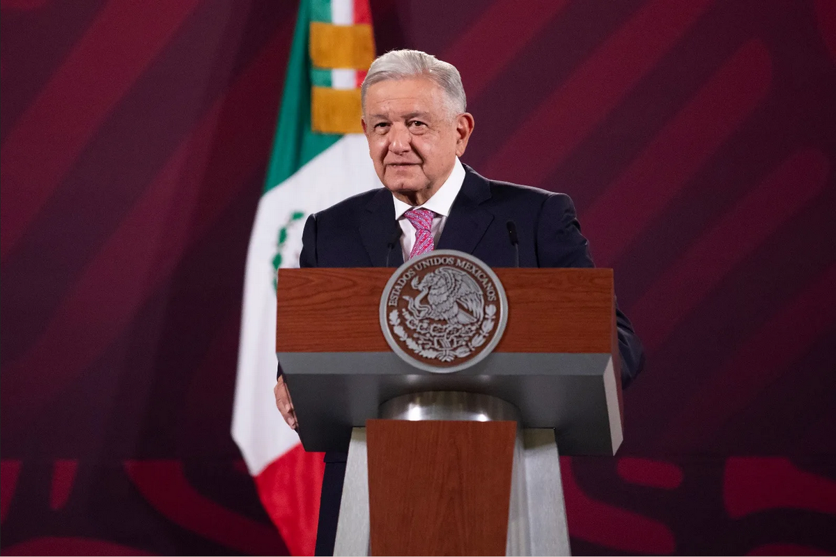 AMLO analiza en