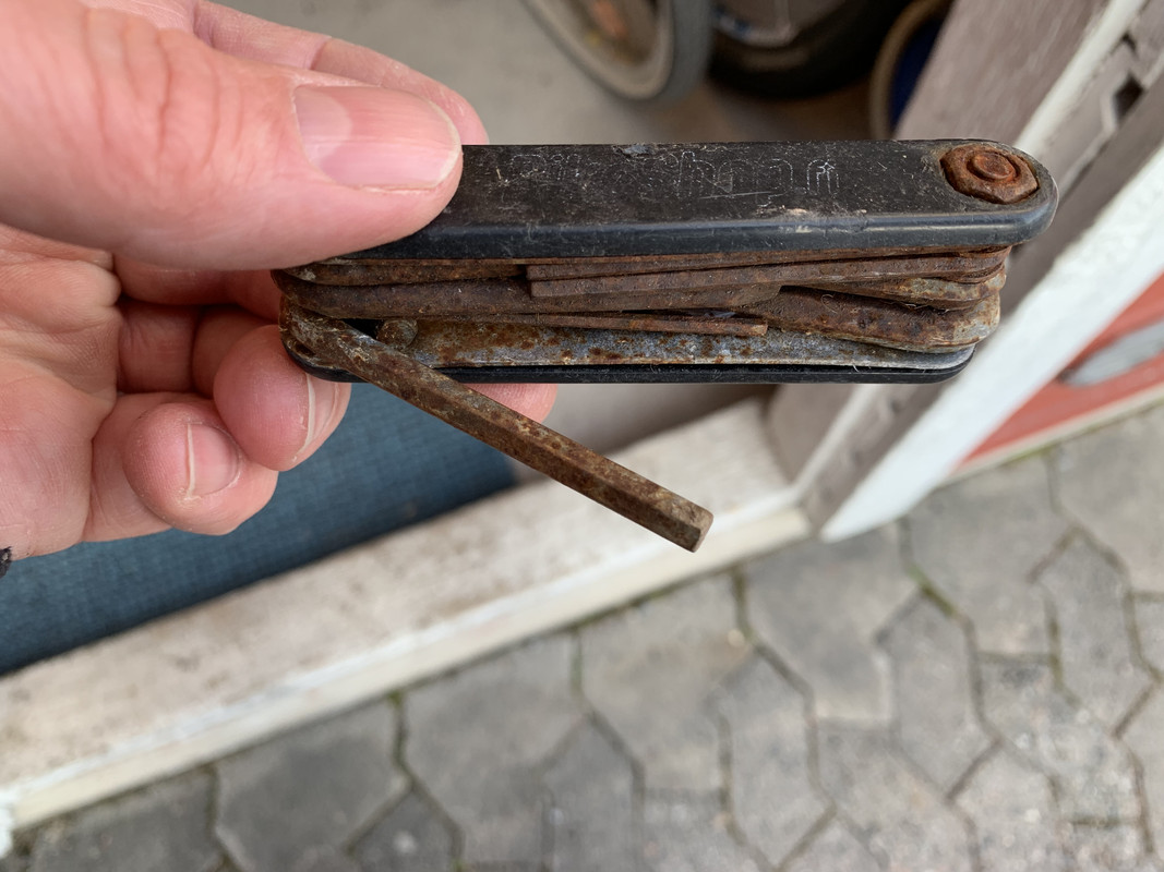 F76E2750-181C-4386-B58C-46F4558AF3D7