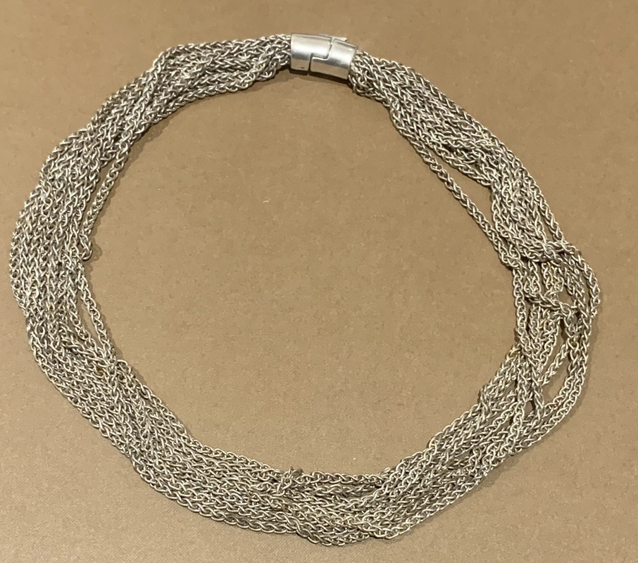 9EDA1253-A95D-41DE-9D85-941FFD5A4774