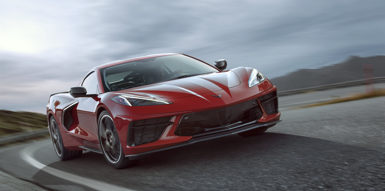 2020-Chevrolet-Corvette-Stingray-007