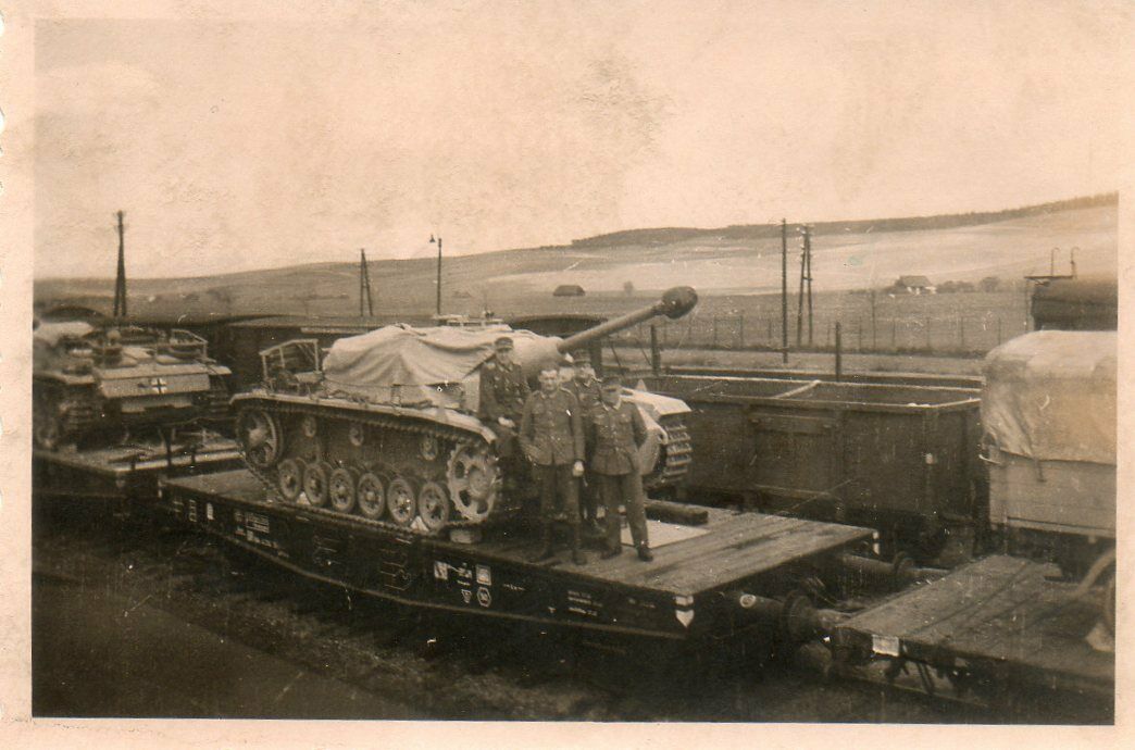 WH Endkampf Ostfront  Südfront  1944 Kfz Panzer Sturmgeschütz StuG III Ausf. G