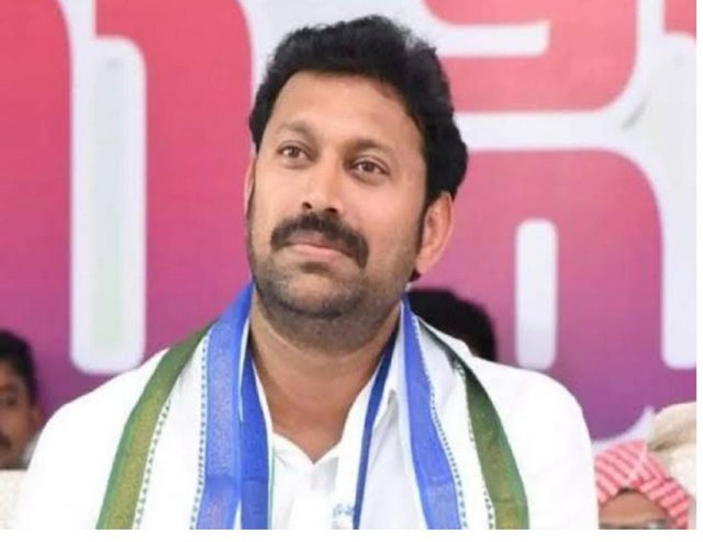 అవినాష్ రెడ్డి సన్నిహితుడు అరెస్ట్, నెక్స్ట్ ఎవరు?