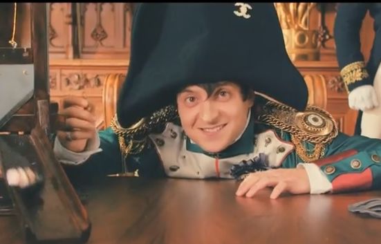1200x768-volodymyr-zelensky-incarne-napoleon-dans-le-film-rjevski-contre-napoleon-sorti-en-russie-et