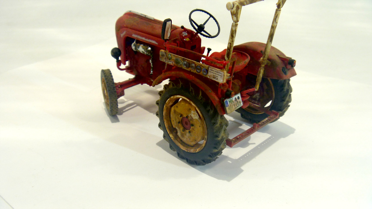 Revell Porsche Farm Tractor P1040611