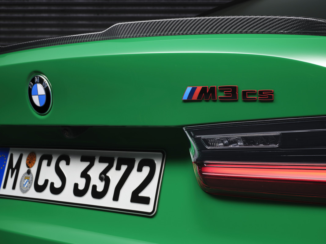 P90492787_highRes_the-all-new-bmw-m3-c
