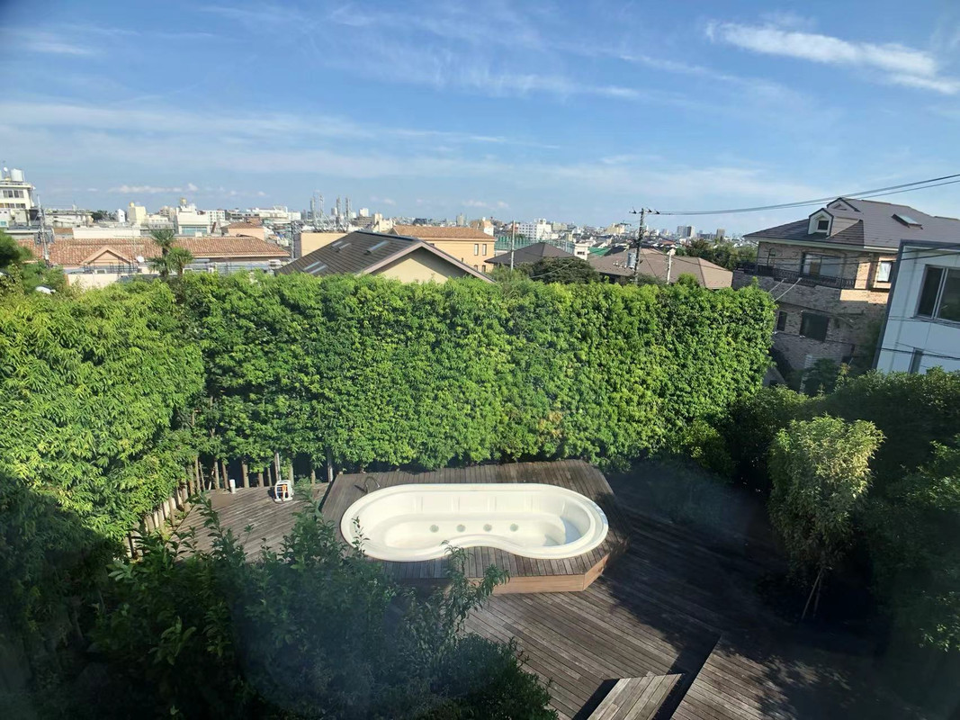 6A5B4AC7-F7C2-425A-A104-C0DC2A8A7583