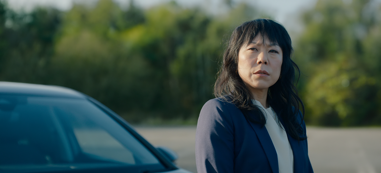 The.Diplomat.S02E04.The.Other.Army.2160p.10bit.NF.WEB-DL.DDP5.1.HEVC-Vyndros.mkv_snapshot_12.59_[202