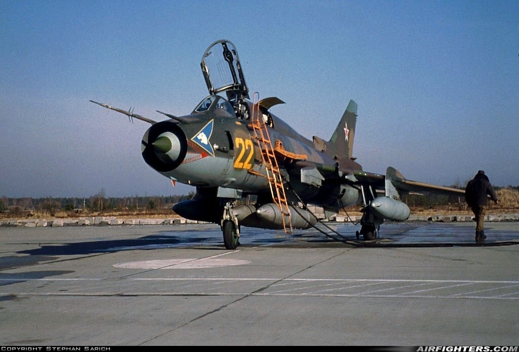 20 GvAPIB Su-17M4 22 yellow_16510