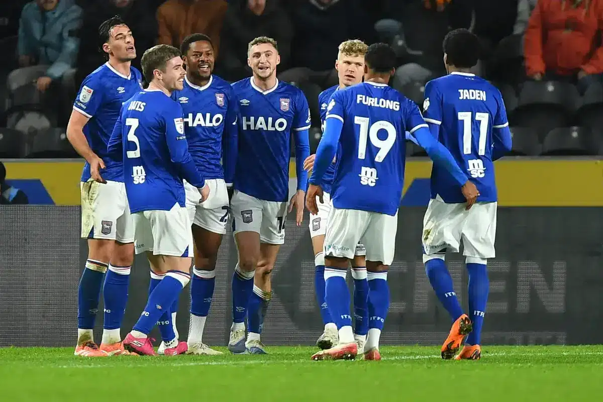 Nhận định, soi kèo Portsmouth vs Ipswich Town, 02h45 ngày 4/2