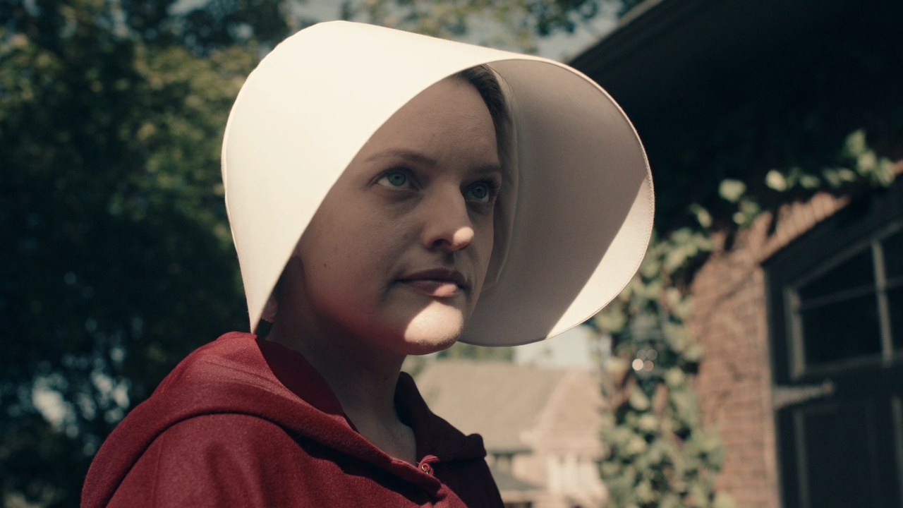 The.Handmaids.Tale.S01E01.Difred.ITA.ENG.1080p.BluRay.x264-MeM.mkv_snapshot_11.30_[2021.01.25_19.35.