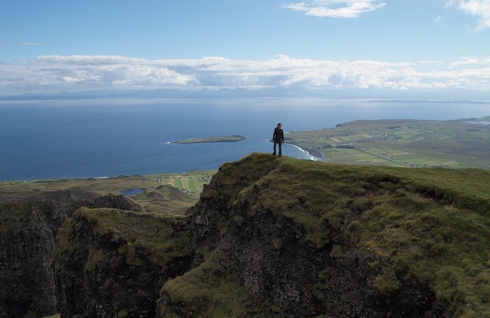Skye, yang dikenal sebagai 
