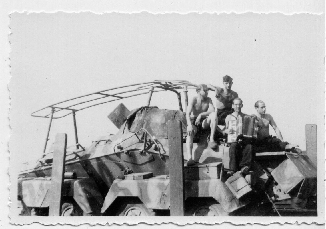 Sd-Kfz.232 mit Schöne Tarnung