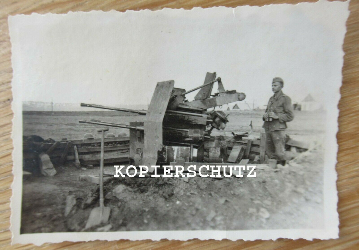 Foto Vierlings - Flakgeschütz in Feldstellung