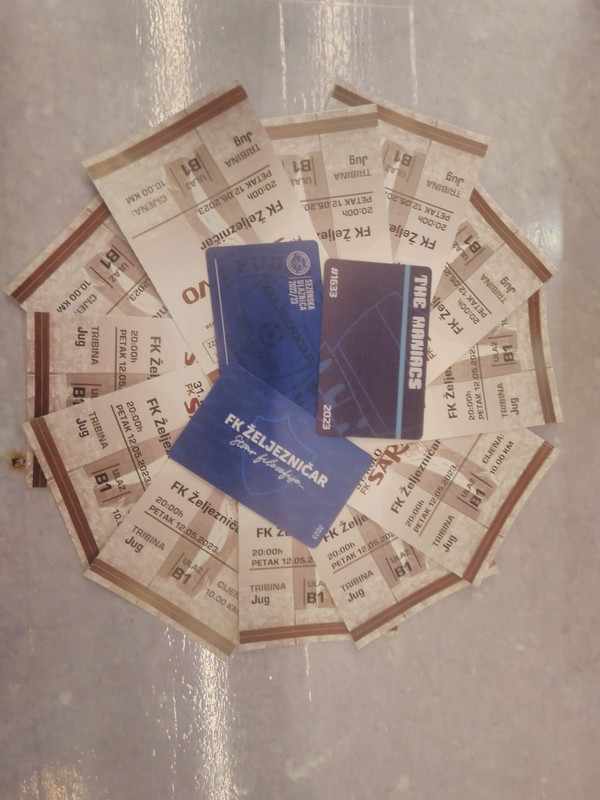 69A33056-CEF6-4A5F-BBF1-C02BB57A1145