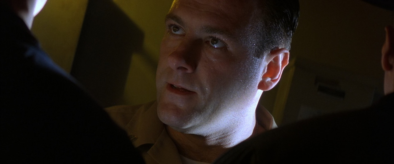 Crimson Tide (1995).mkv_snapshot_01.15.20_[2018.02.02_04.18.13]