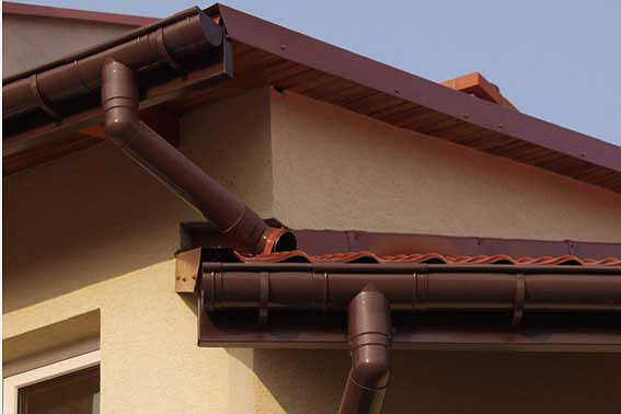 Водосточные системы крыши: виды и сферы применения