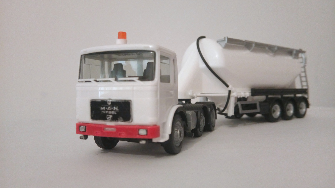 Mach (9209)