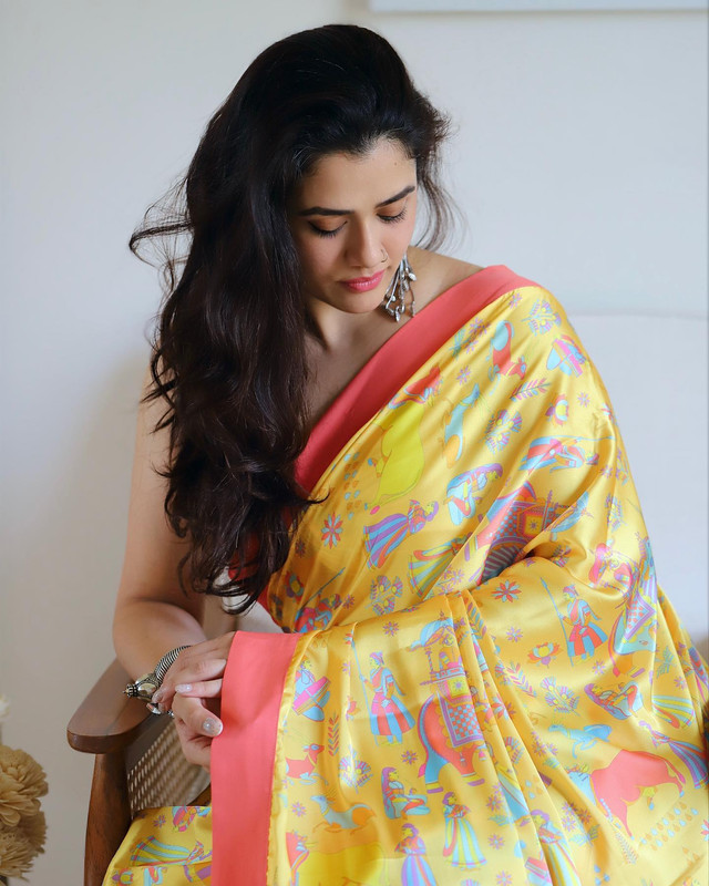 27-Girija-Oak-Godbole-Beautiful-Photos-in-Saree-My-Vantage-Point