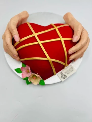 Tort Serce na dłoni